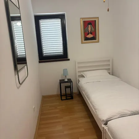 Domattina Vlasici, Pag *